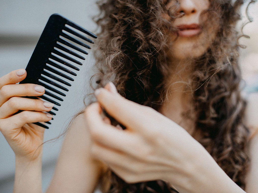 Curly Hairstyling Mistakes To Avoid Mane Caper