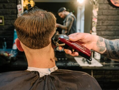 What-are-the-common-mistakes-people-make-in-maintaining-their-haircuts