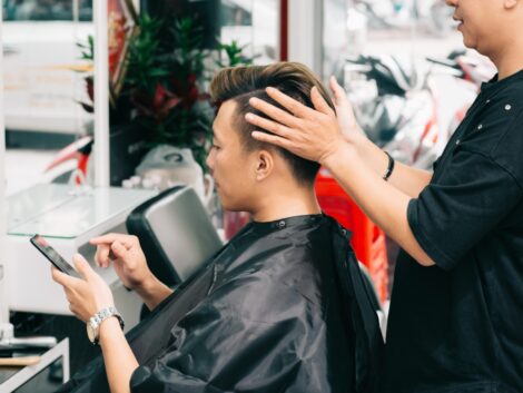 How-do-cultural-and-environmental-factors-influence-haircut-choices