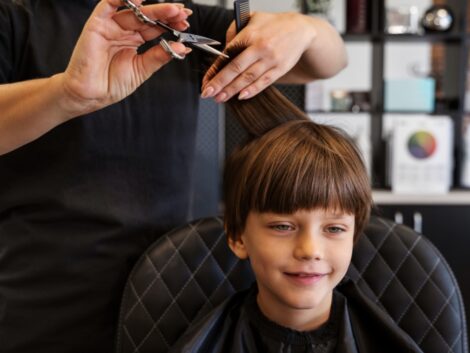 How-can-parents-choose-a-haircut-style-that-suits-their-childs-personality-and-lifestyle