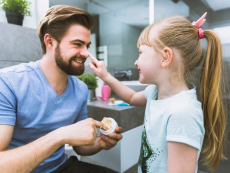 What-are-the-considerations-for-a-positive-and-comfortable-haircut-experience-for-children