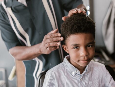 What-are-the-considerations-for-themed-and-imaginative-haircut-designs-for-kids