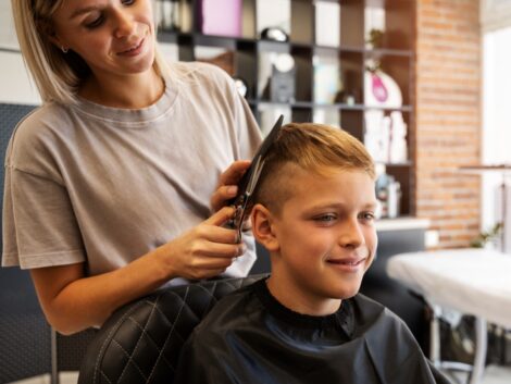 How-can-parents-determine-their-childs-face-shape-to-choose-an-appropriate-haircut_