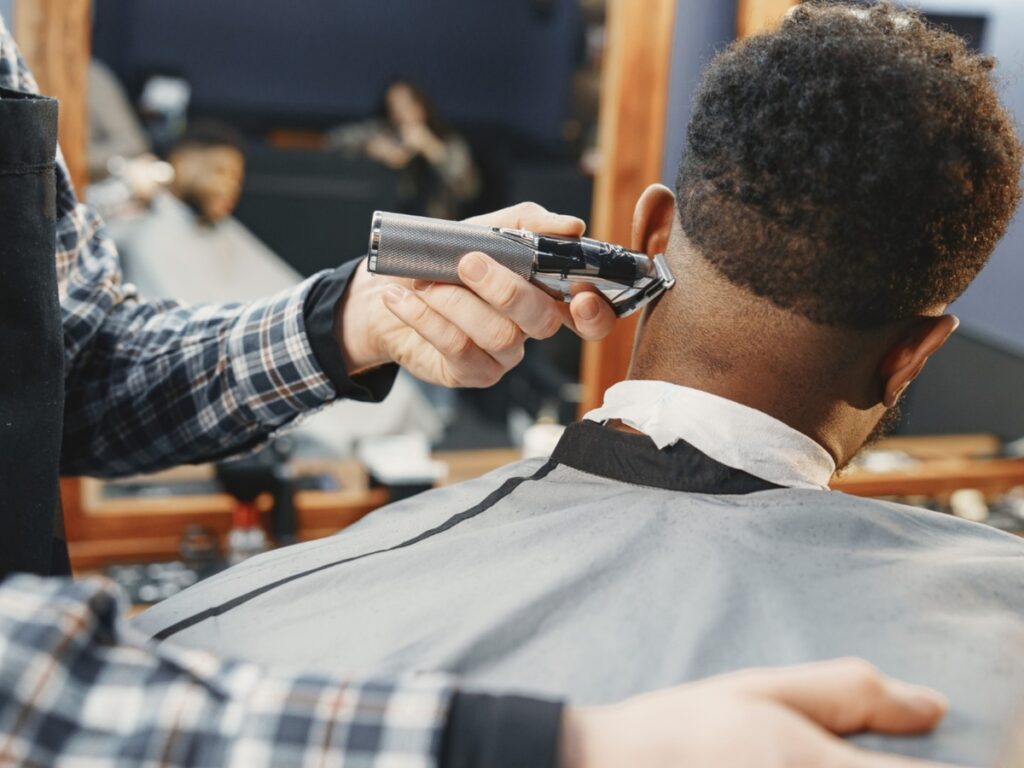 Are-there-training-programs-for-barbers-to-cater-to-diverse-gender-identities