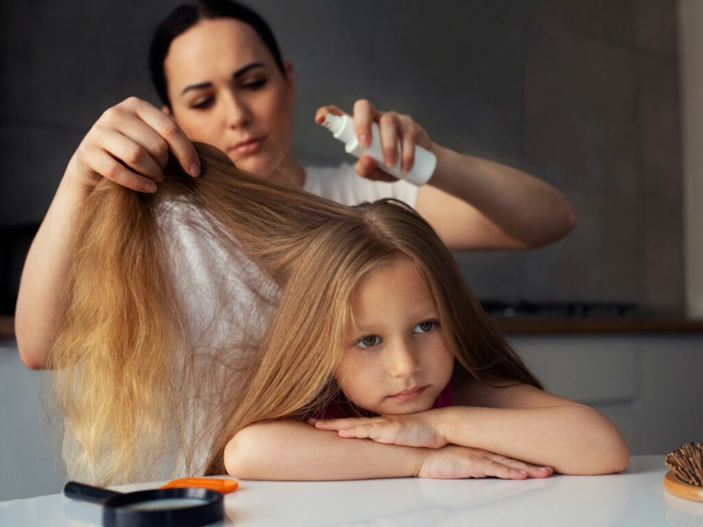 How-can-parents-help-children-overcome-anxiety-about-haircuts