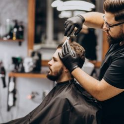 How-can-men-maintain-their-haircuts-with-active-lifestyles